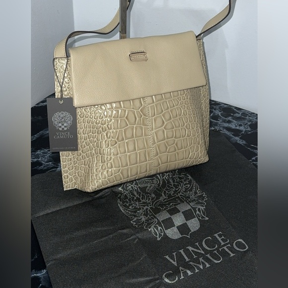 VINCE CAMUTO Handbag Livy Leather Crossbody Light Khaki Purse AUTHENTIC NWT - Picture 1 of 10